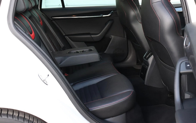 Skoda Octavia cena 46999 przebieg: 245000, rok produkcji 2014 z Sulejówek małe 781